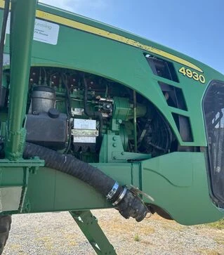 Самоходный опрыскиватель John Deere 4930, 2008 г.в., 12217 м/ч