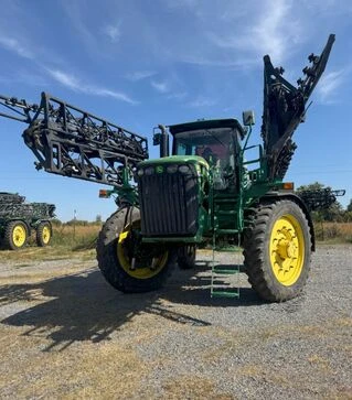 Самоходный опрыскиватель John Deere 4930, 2008 г.в., 12217 м/ч