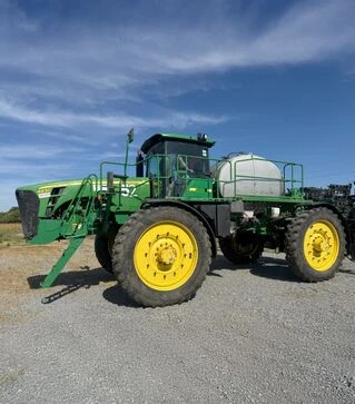 Самоходный опрыскиватель John Deere 4930, 2008 г.в., 12217 м/ч