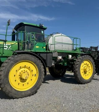 Самоходный опрыскиватель John Deere 4930, 2008 г.в., 12217 м/ч