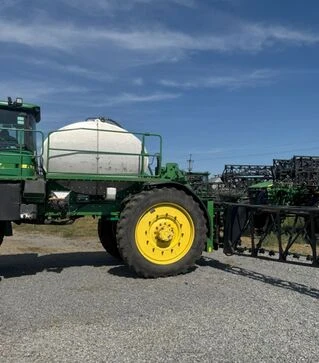 Самоходный опрыскиватель John Deere 4930, 2008 г.в., 12217 м/ч