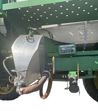 Опрыскиватель самоходный John Deere 4930, 2011 г.в., 3305 м/ч