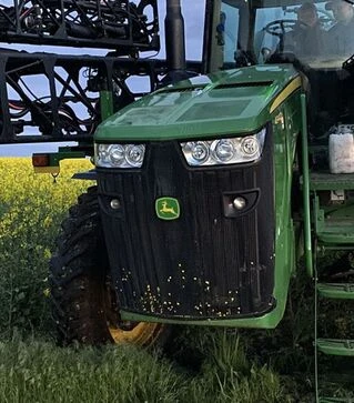 Опрыскиватель самоходный John Deere 4940, 2013 г.в., 3912 м/ч