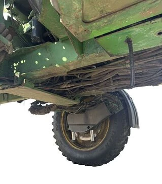 Опрыскиватель самоходный John Deere R4038, 2016 г.в., 4088 м/ч