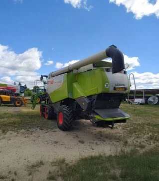 Зернозбиральний комбайн Claas Lexion 600 TT, б/в