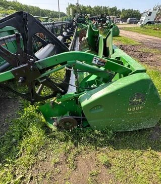 Жатка зерновая John Deere 630F HydraFlex, 9,1 м, 2007 г.в, б/у