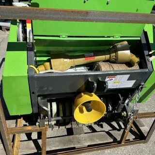 Прес-підбирач рулонний ПТ-6