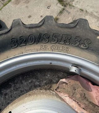 Шина BKT AGRIMAX в комплекті з диском 320/85 R38 143A8/B б/в