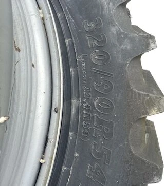 Шина BKT в комплекті з диском 320/90 R54 155A8/B TL б/в