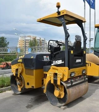 Міні-каток тротуарний XCMG XMR403